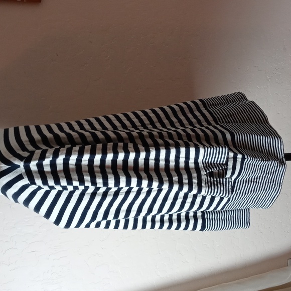 J. Jill Striped Black and White Women's Top - Picture 3 of 7